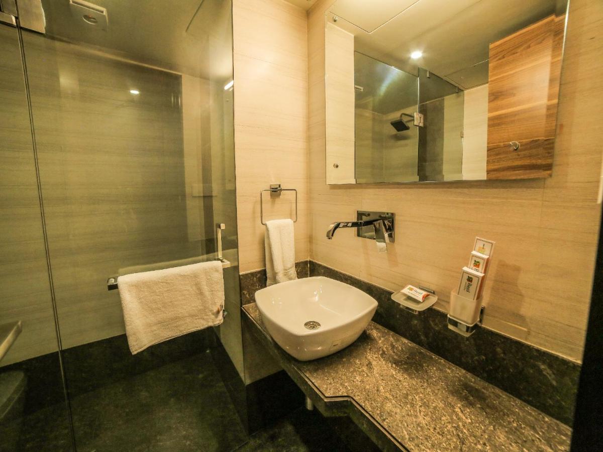 Hotel The Basil Park Bhavnagar Exterior foto